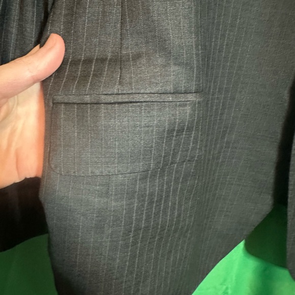 SAMUELSOHN $1200 Super 130s wool pinstriped blazer jacket - Picture 3 of 12